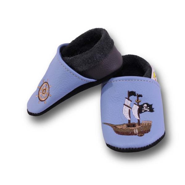 Krabbelschuhe Pirat am Steuer Schiff